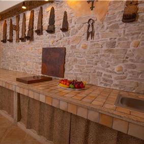 5 Bedroom Istrian Villa Estate with Large Pool and Gardens near Barban, Sleeps 12